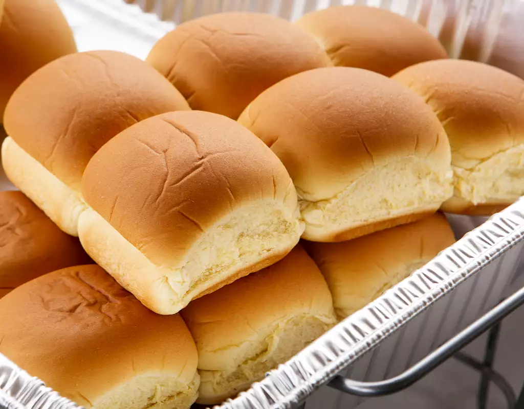 bread, dinner rolls