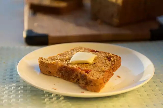 Mozzarella and Sun-Dried Tomato Bread