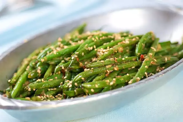 Asian Simple Spicy Sautéed Green Beans