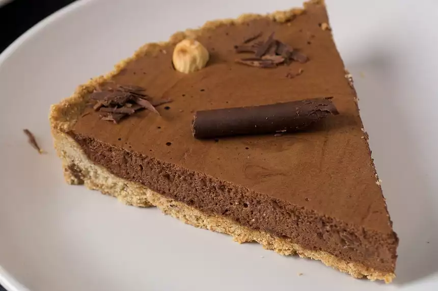 Low Fat and Whole Wheat Chocolate Hazelnut Tart 