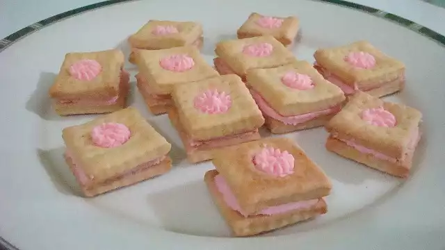 Homemade Sweet Crackers
