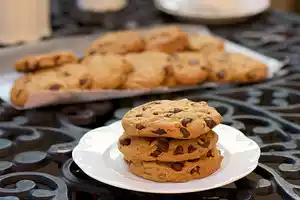 Peanut-Butter Chocolate Chip Cookies