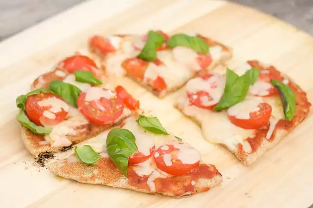 Grilled Tomato and Mozzarella Pizza with Basil