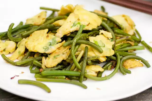 Garlic Scape Stir-fry with Scrambled Eggs