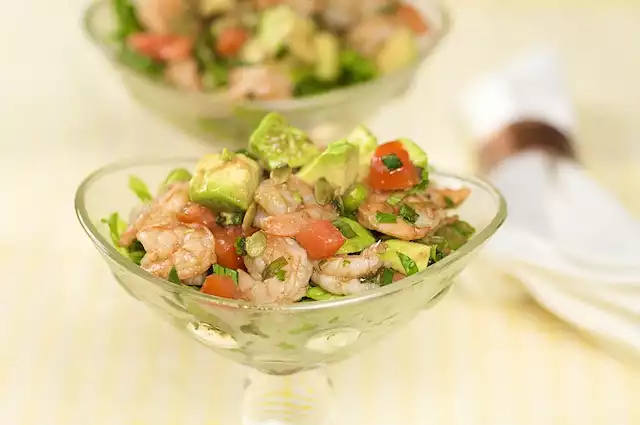 15 Minute Shrimp and Avocado Salad