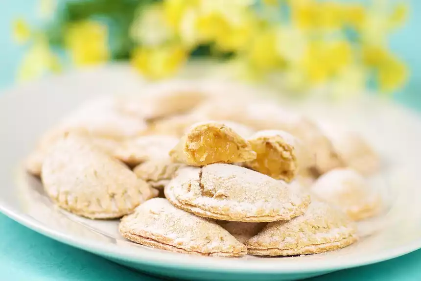 Pineapple Empanaditas (Mini-Pineapple Pockets)