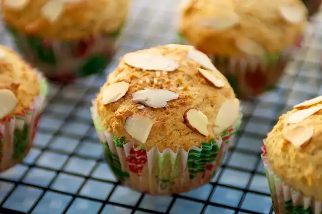 Ricotta Lemon Cupcakes with Almond