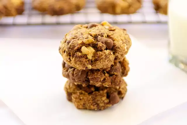 Neiman-Marcus Oatmeal Chocolate Chip Cookies