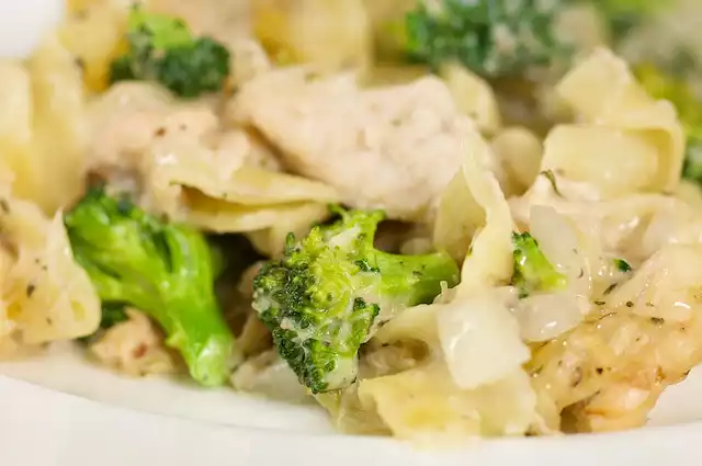 Broccoli, Chicken and Noodle Casserole