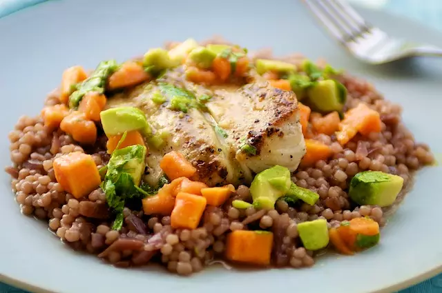 Grilled Mahi mahi, Red Onion Couscous, Chunky Papaya Avocado Salsa Recipe