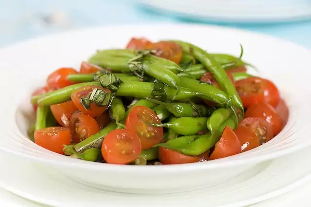 Green Bean and Tomato Salad with Basil Vinaigrette